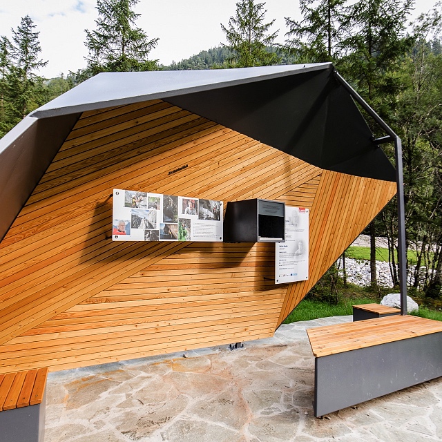 Alpine Outdoor Gallery