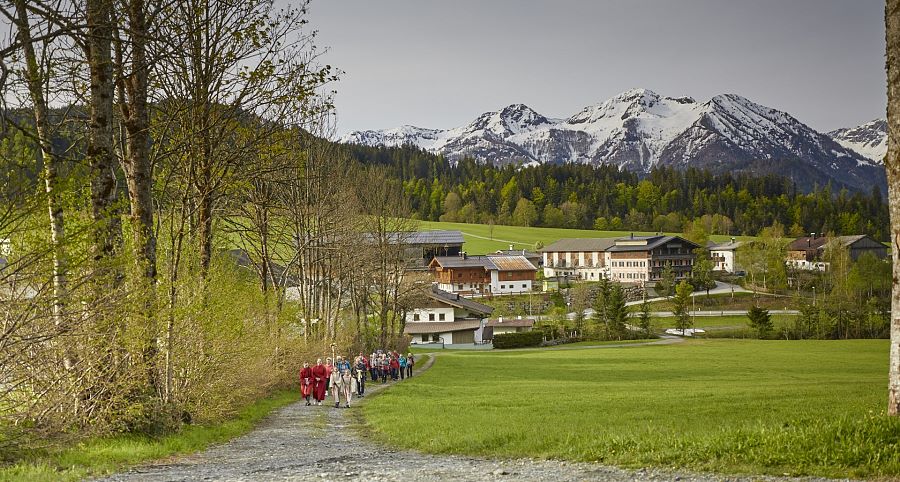adolari-bittgang-wandern-pillerseetal