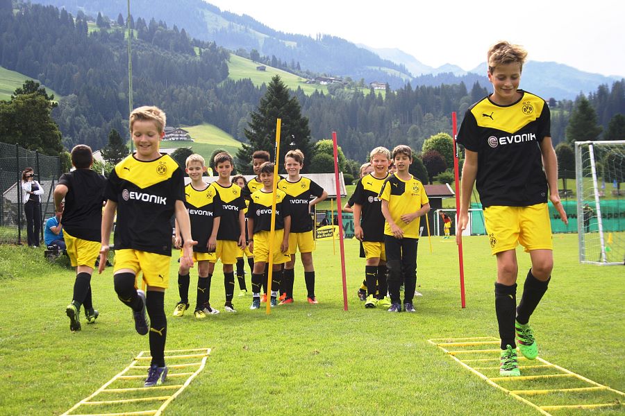 Trainingseinheit in der BVB Fußballschule