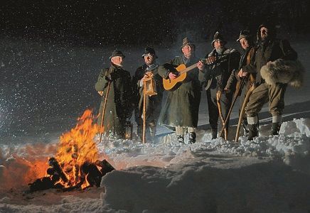 Die Anklöpfler am Lagerfeuer © Herbert Laiminger