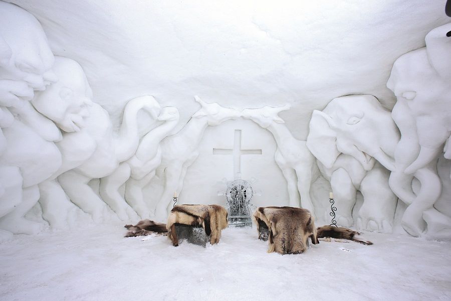 Die Kapelle im ALPENIGLU® Dorf wird jedes Jahr gesegnet.