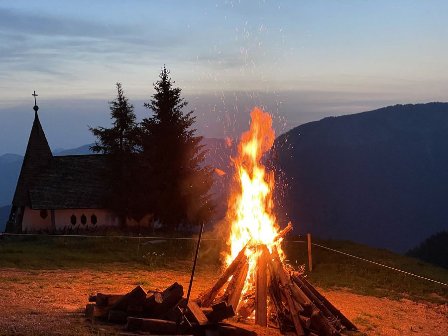 Sonnwendfeuer auf der KRAFTalm