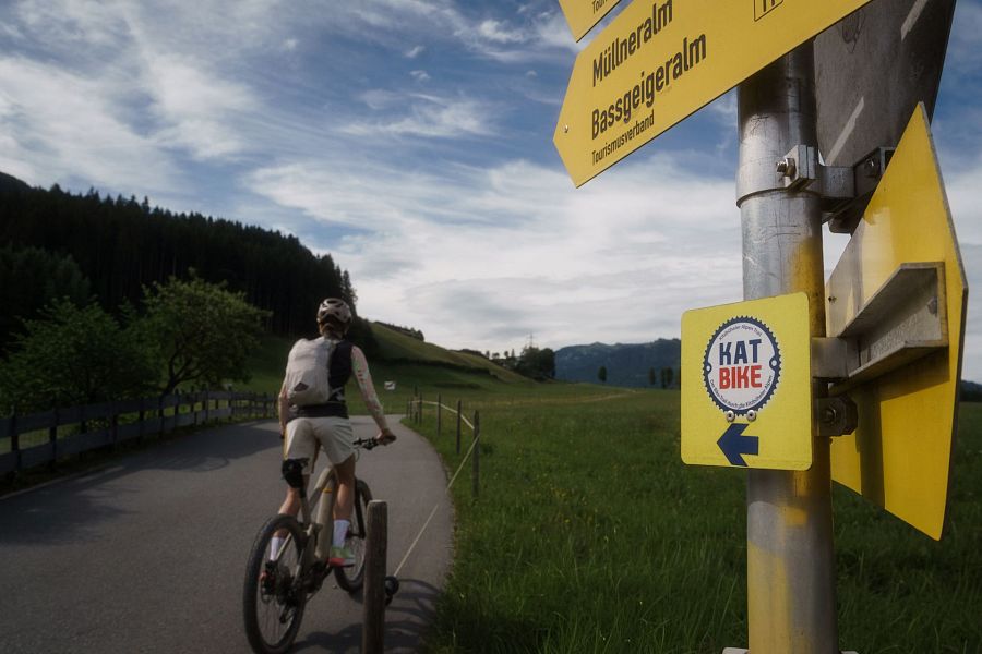 KAT-Bike-biken-durch-Taeler-und-Waelder