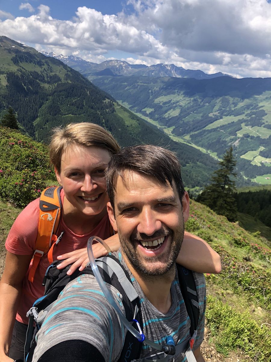Kitzbüheler Alpen KAT Walk Botschafter Etappe 2 Selfie mit Blick in die Kelchsau c Denise Hofmann