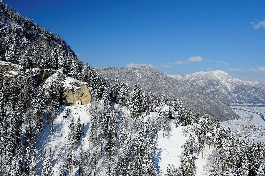 Luftaufnahme von der Gmail Kapelle in St. Johann in Tirol