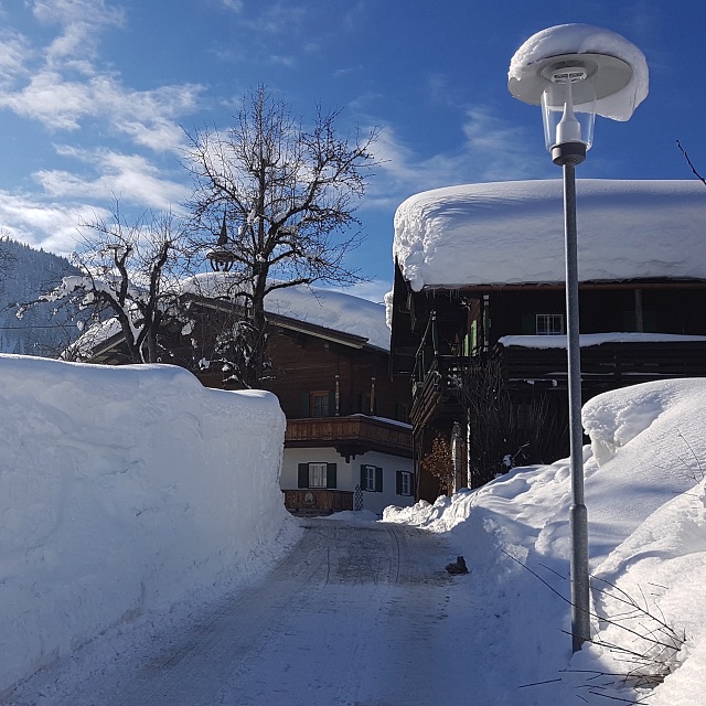 dikke-sneeuwlaag-fieberbrunn