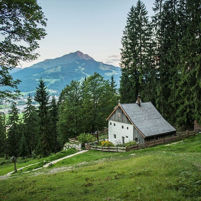 Einsiedelei mit Blick zum Kitzbüheler Horn