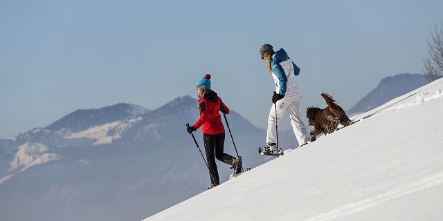 Schneeschuhwandern Winterlandschaft