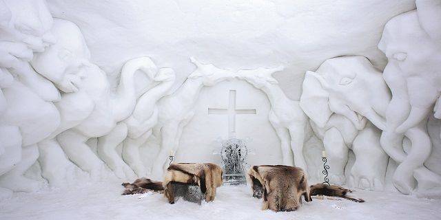Die Kapelle im ALPENIGLU® Dorf wird jedes Jahr gesegnet.
