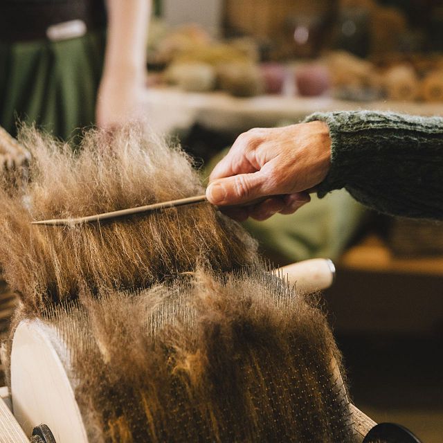 Kardiermaschine beim Spinnen